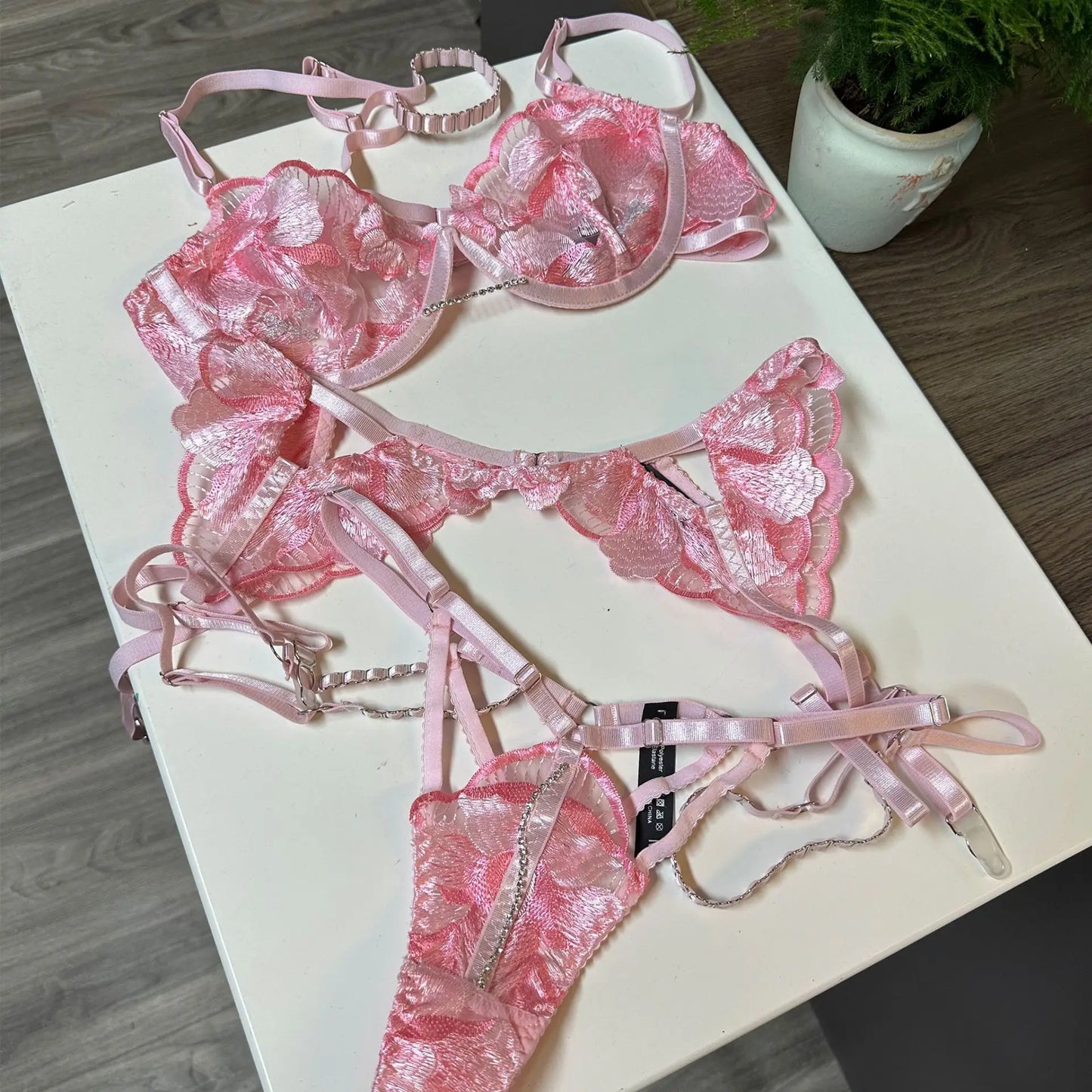Lingerie Thong Underwear Bra Set Women's Sleepwear With Lace